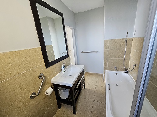 1304 La Ballito - Bedroom 2 bathroom ensuite 3